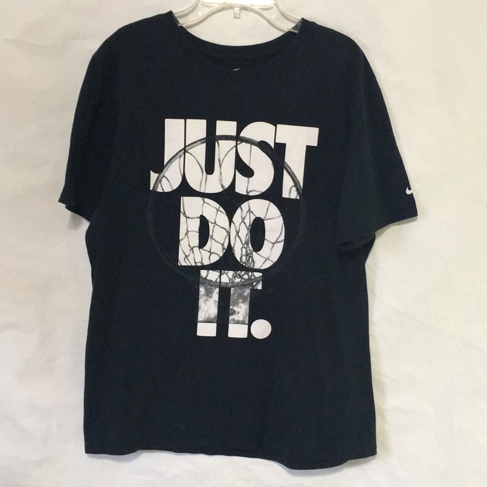 Men’s Nike Tee